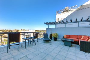 300 West Beach Street Unit 1807